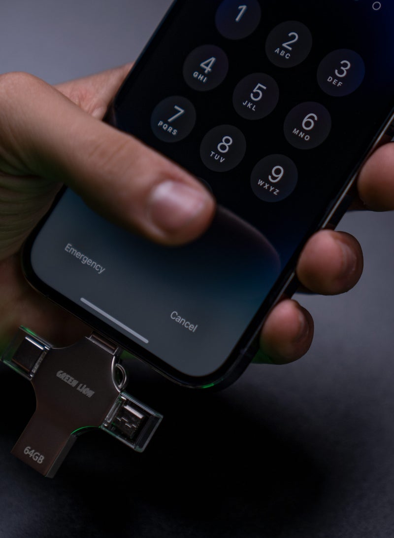 GREEN LION 4-in-1 High-Speed USB Flash Drive 64GB Data Transfer / USB-A / USB-C / Lightening / Micro / Large Storage Capacity / Portable Design - Silver - Image 4