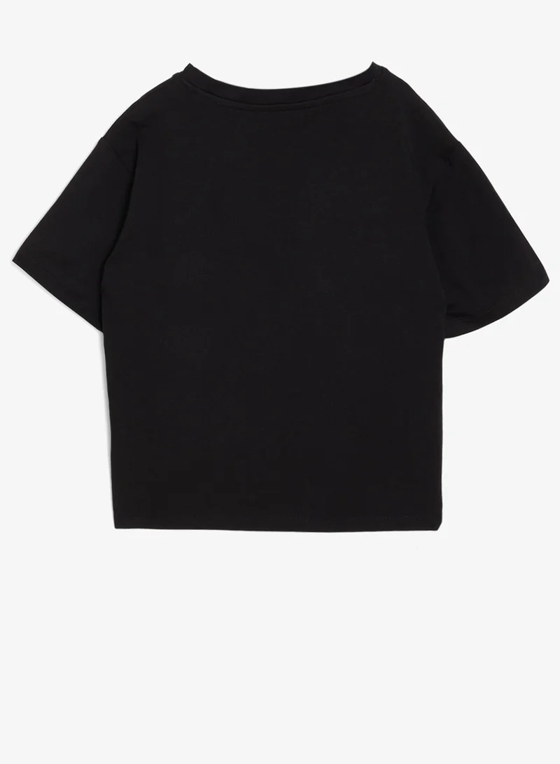 GUESS Youth Graphic Crew Neck T-Shirt