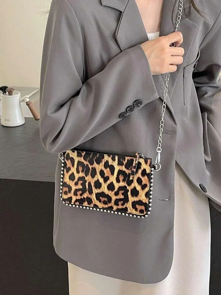 باهلس Viral Women Leopard Studded Crossbody Wallet Bag