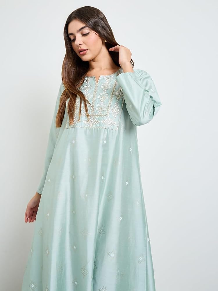 Styli Amirah Green Embroidered A-Line Jalabiya - Image 2