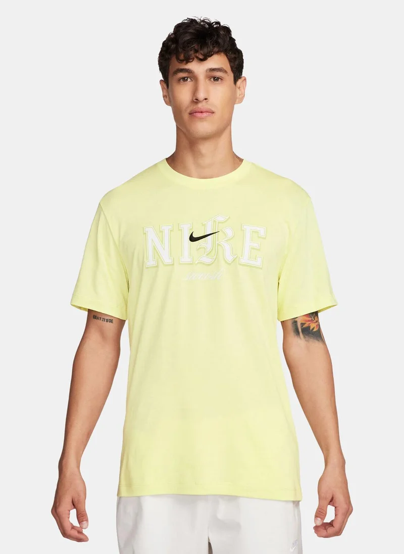 Nike Men's Sportswear DNA T-Shirt