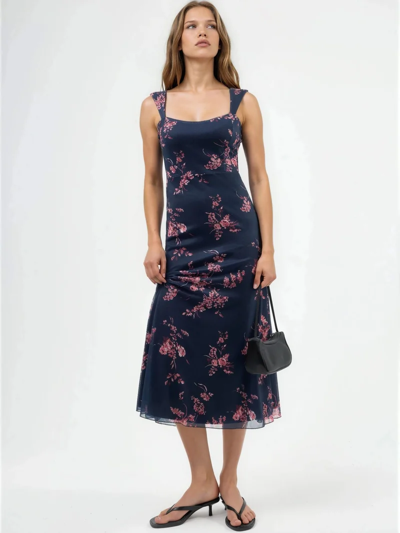 هيكاب Floral Midi Dress with Heart Collar