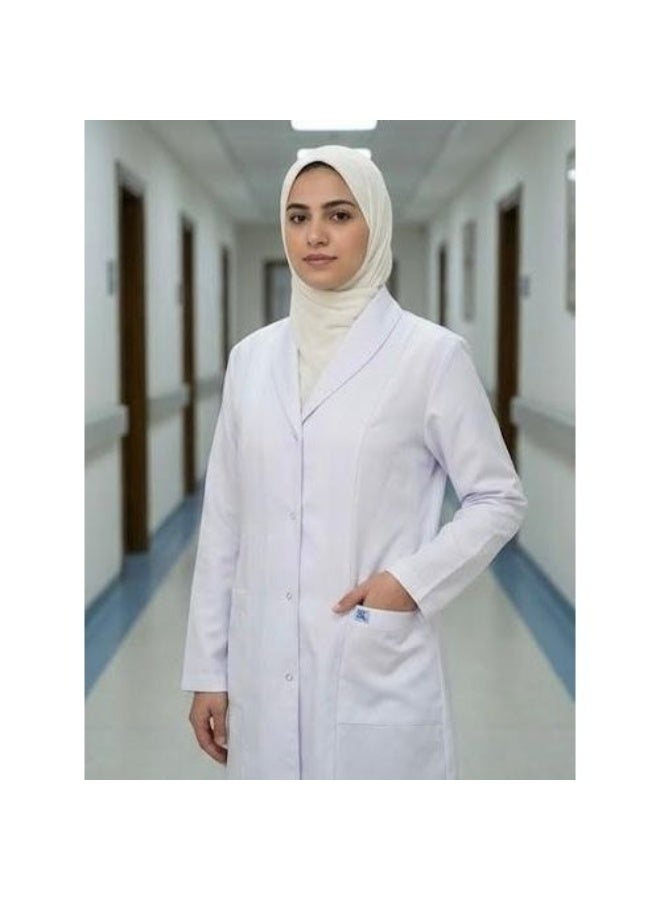 د ر يونيفورم بالطو سيلينا بناتي من دي آر يونيفورم بخامة ناعمة عالية الجودة وقصة احترافية مريحة للاستخدام في الجامعة والمستشفى والعيادة - Image 2