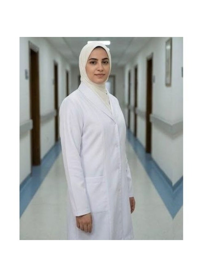 د ر يونيفورم بالطو سيلينا بناتي من دي آر يونيفورم بخامة ناعمة عالية الجودة وقصة احترافية مريحة للاستخدام في الجامعة والمستشفى والعيادة - Image 3