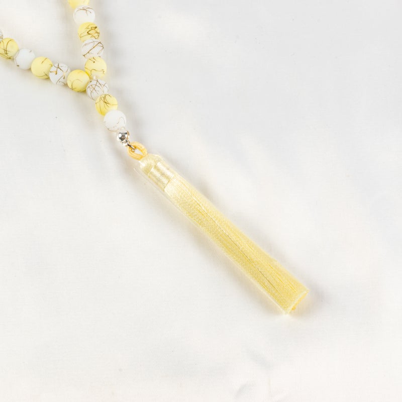 سبحة من حجر المرمر الأصفر والأبيض المدهب  من 33 حبة - Image 4