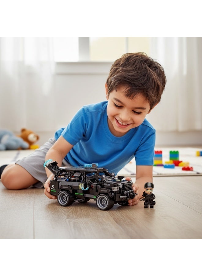 QMAN Police Explorer Building Set | 686-Piece SWAT Patrol SUV with 2 Minifigures | MineCity Tactical Police Vehicle Construction Toy - Image 3