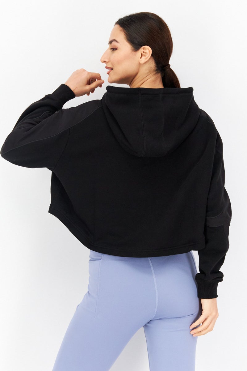 PUMA هودي قصير مزين بالتطريز للنساء من بومة x كوش، أسود - Image 3