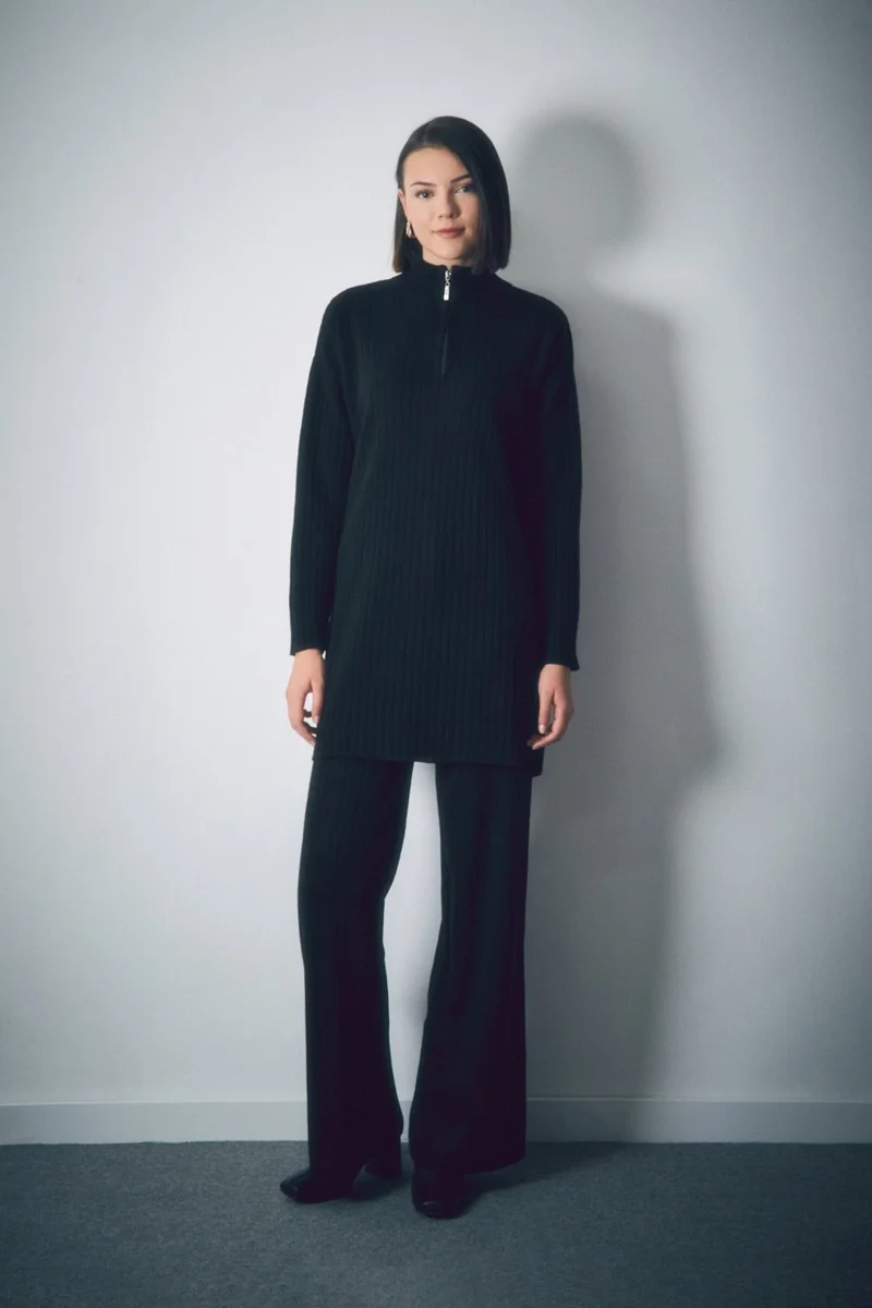 FullaModa Ribbed Zippered Knitwear Set