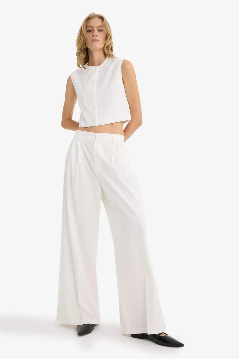 ديفاكتو High Waist Wide Leg Trousers
