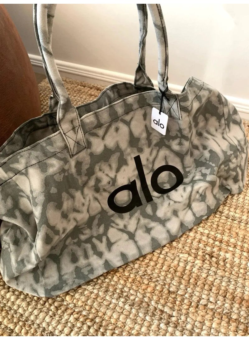 Alo Yoga Alo Yoga Tote Bag, Sports Fitness Bag, Iconic Shopper Tote, Shoulder Bag, Hand Carry Canvas Bag, Unisex Large-capacity Shopping Eco-friendly Bag - Grey Tiedye  - Image 4