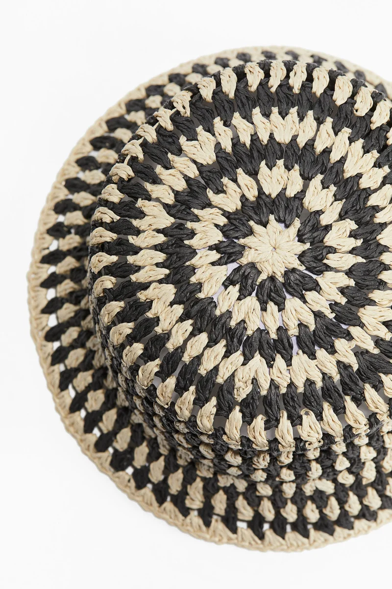 اتش اند ام قبعة باكت من القش