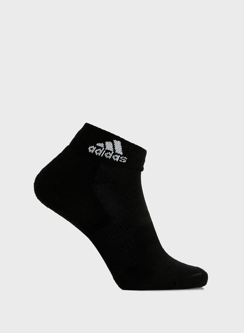 adidas مجموعة جوارب بطول الكاحل مكونة من 6 ازوج
