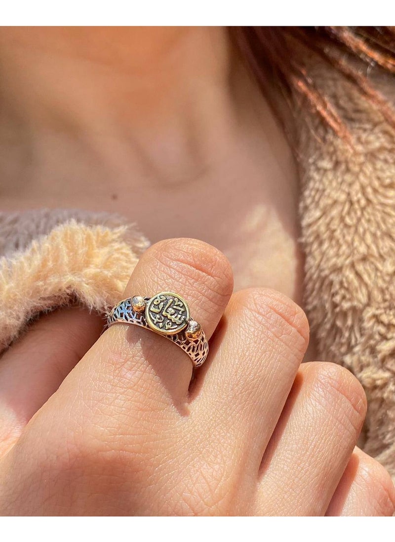 faddyat Silver ring with a unique design 