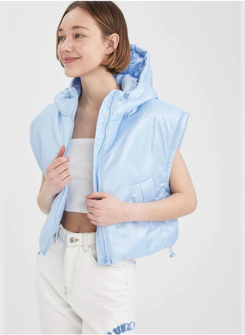 DeFacto Sleeveless Hooded Jacket