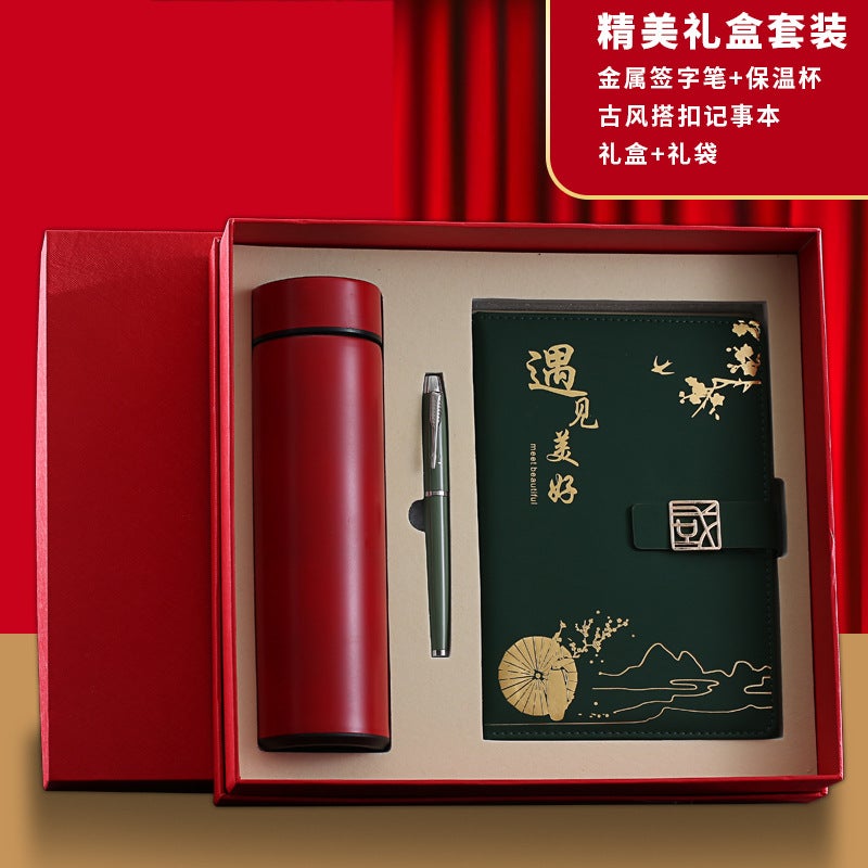 A5 Trendy Thick Notebook Diary Gift Set A5 Green Book + thermos cup + signature pen