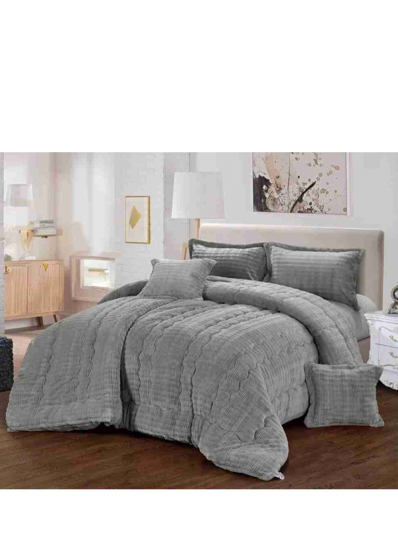 Xi Duo Duo Winter double bedspread, embroidered with soft velvet and luxurious fur to give you warmth and add beauty and elegance to your room, size220*240 cm  - Image 1