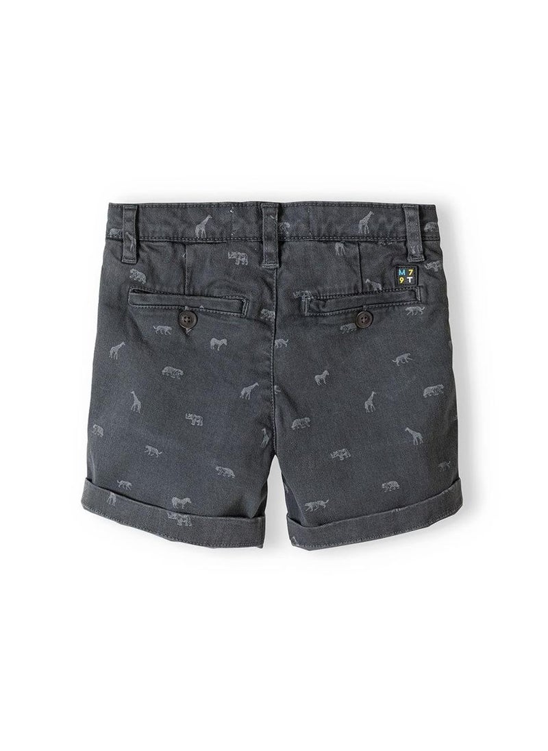 مينوتي شورت تشينو للأولاد بخصر قابل للتعديل - Image 3