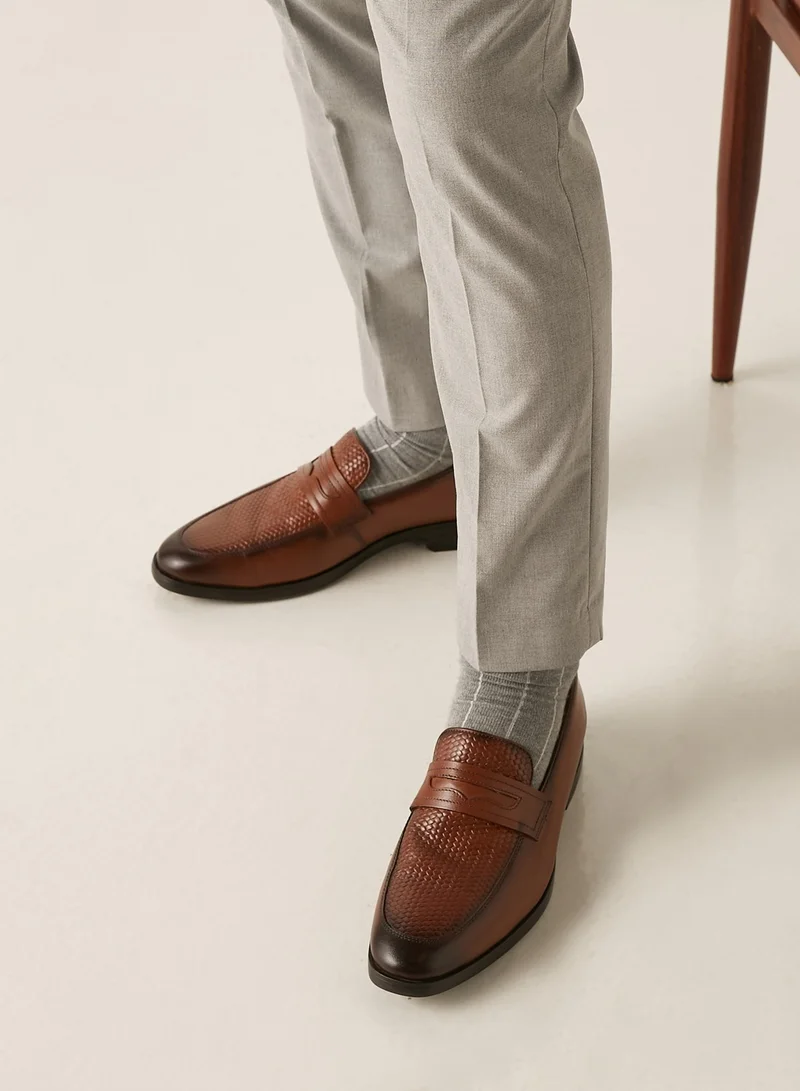 لو كونفورت Mens Textured Slip-On Penny Loafers