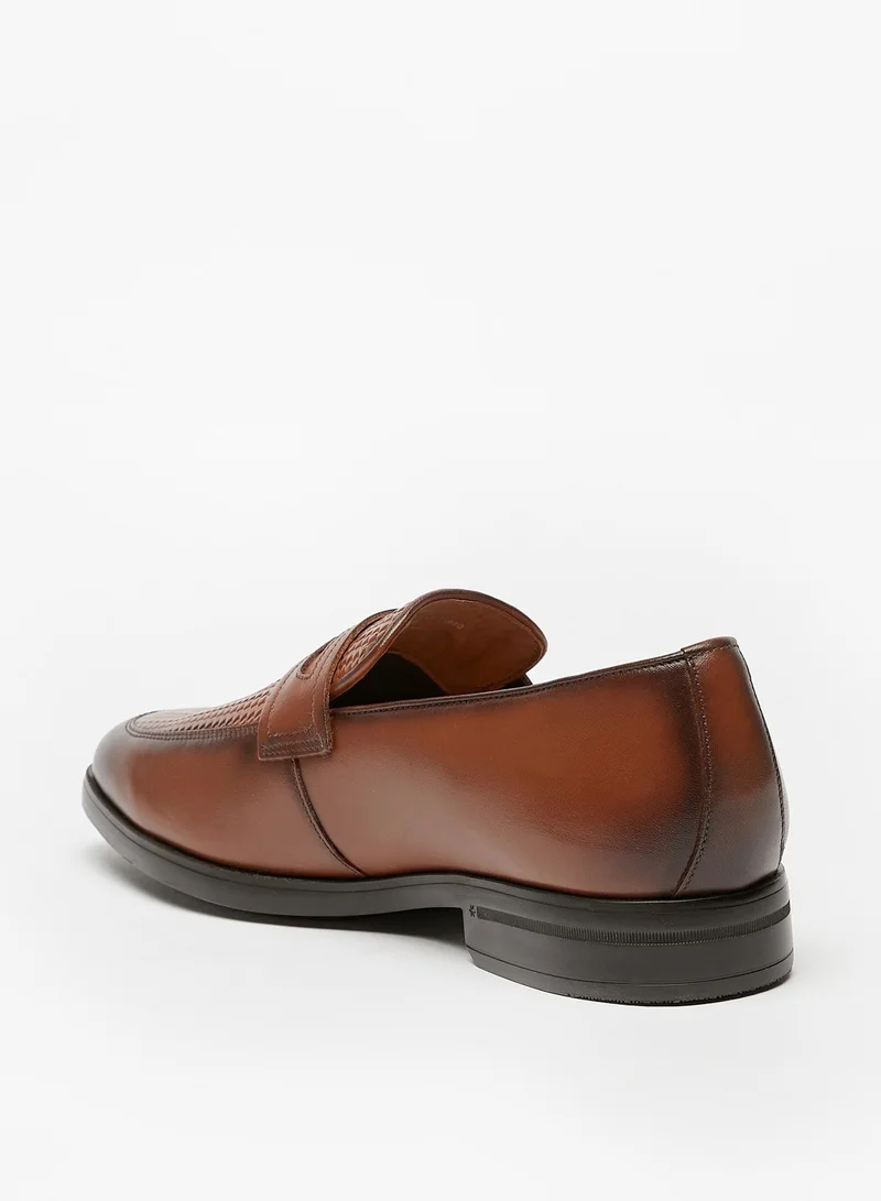 لو كونفورت Mens Textured Slip-On Penny Loafers
