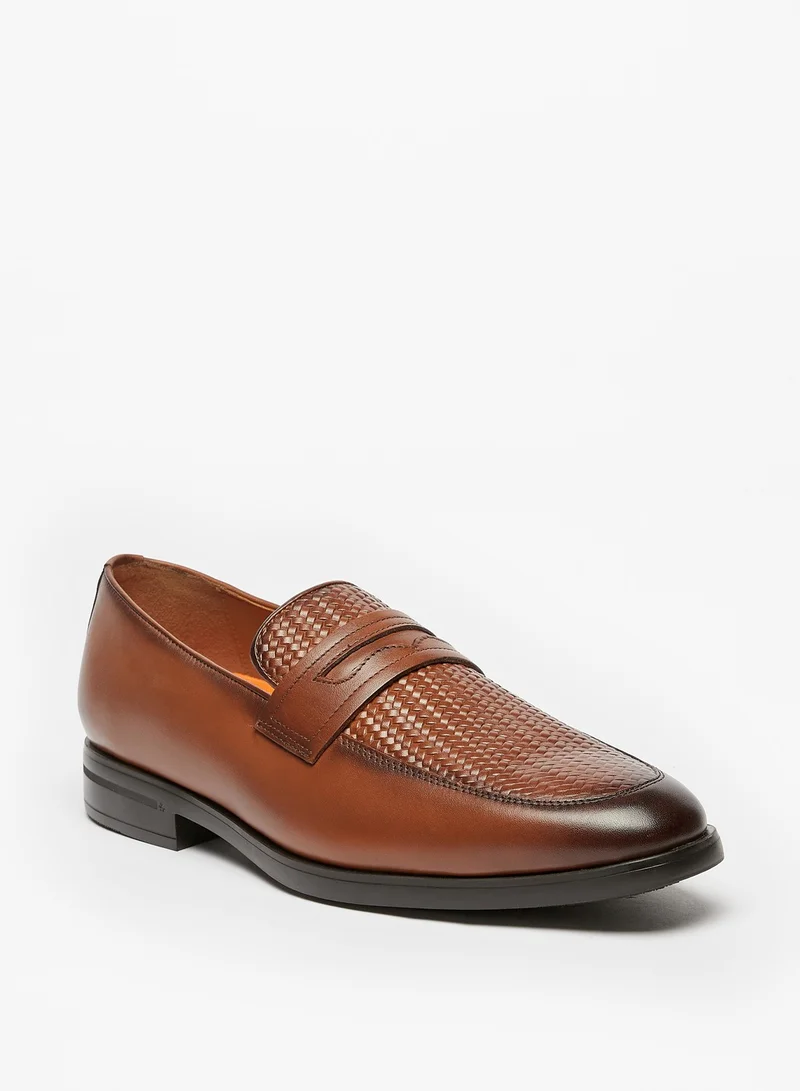 لو كونفورت Mens Textured Slip-On Penny Loafers