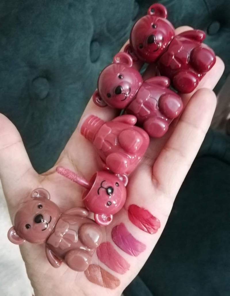 Ø§Ø­Ù…Ø± Ø´ÙØ§Ù‡ Ù…Ø· Ù…ÙƒÙˆÙ† Ù…Ù† Ø§Ø±Ø¨Ø¹ Ù‚Ø·Ø¹ Ø¯Ø¨Ø§Ø¯ÙŠØ¨ Ø§Ù„ÙˆØ§Ù† Ù…Ø®ØªÙ„ÙÙ‡ Ø¬Ø±ÙˆØ¨ 1