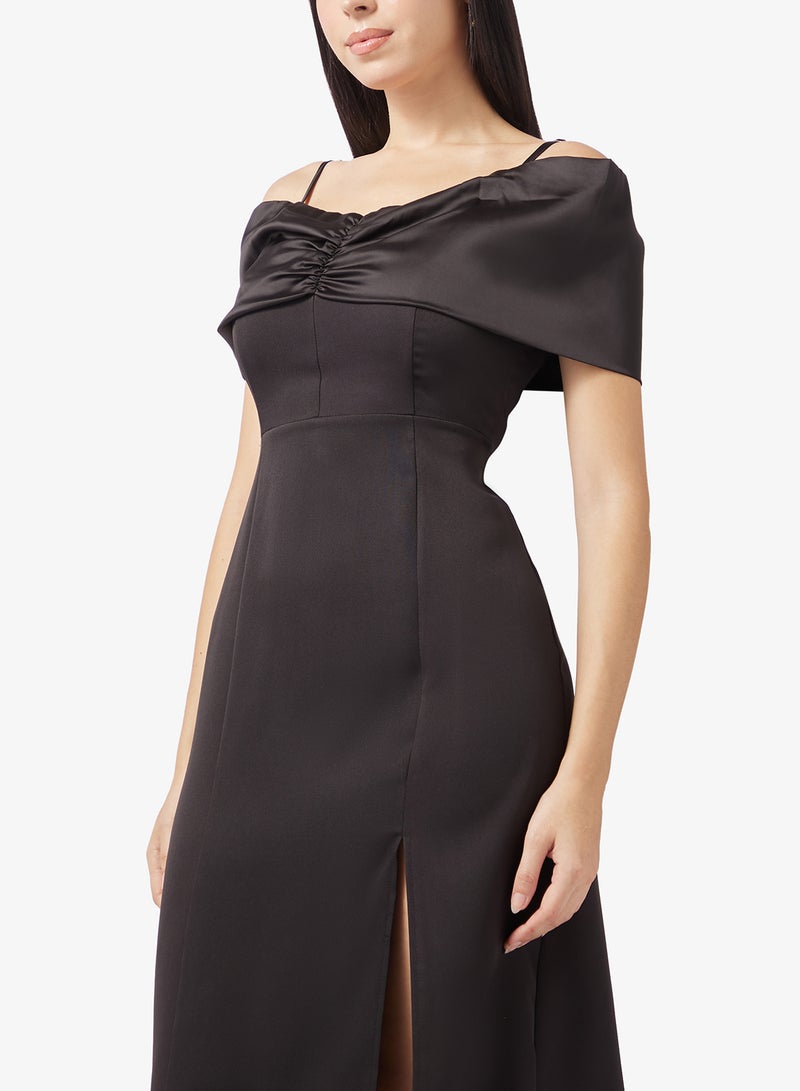 ايلا ليمتد اديشن فستان كوكتيل بكتف مكشوف - Image 3