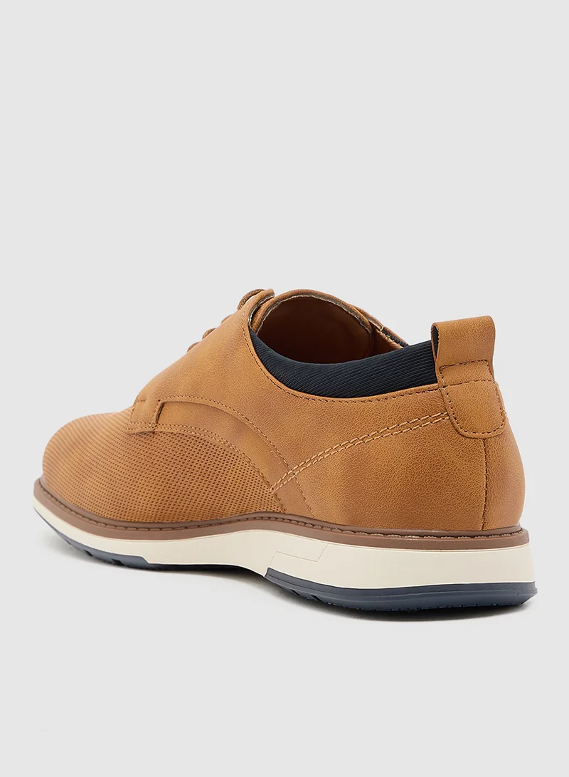 روبرت وود أحذية كاجوال أنيقة برباط