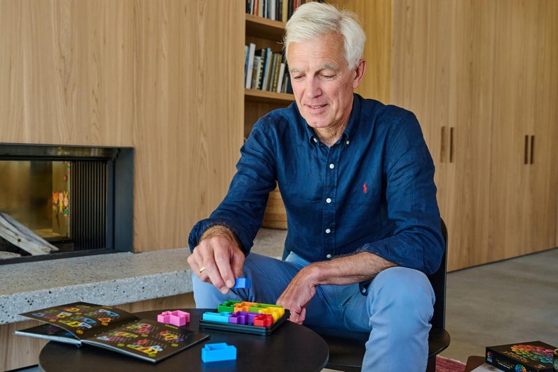 SmartGames IQ Deluxe: Square - The New IQ Series for Ages 14 - Adult with 120 Challenges Featuring a Larger Display and Travel Case - Image 5