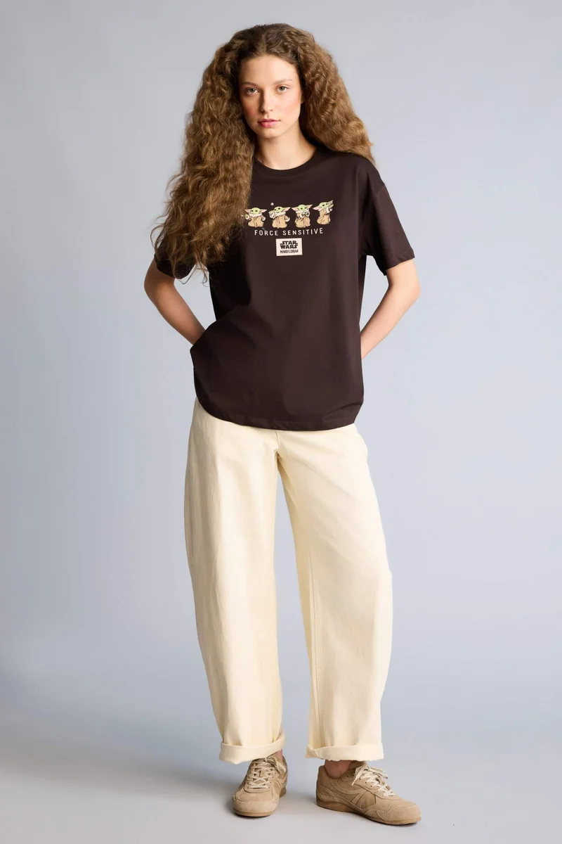 ديفاكتو Oversize Printed Crew Neck Short Sleeve T-Shirt