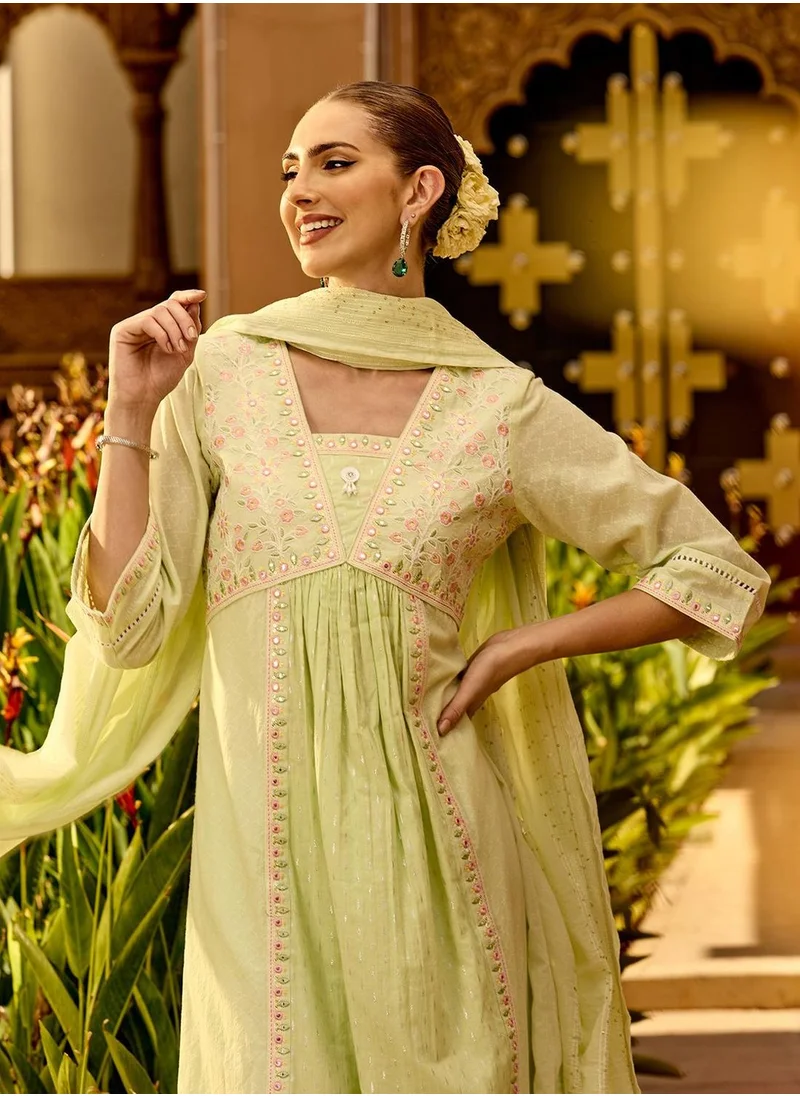ISHIN Women Green Cotton Kurta set with Dupatta