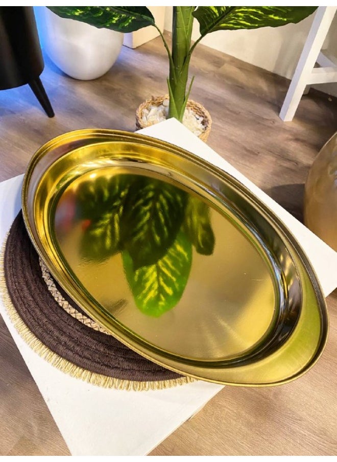 Generic Gold steel service with cover, medium size 45 cm length * 26 cm width  - Image 1