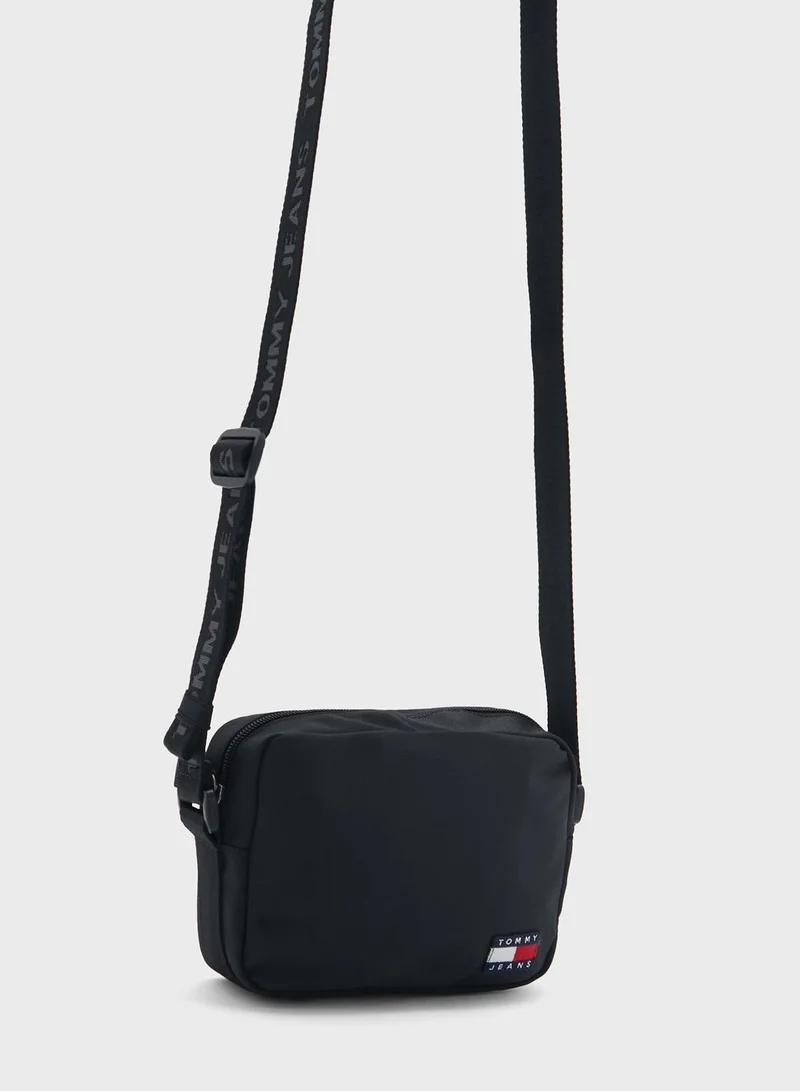 TOMMY JEANS Essential Zip Around Crossbody Bag