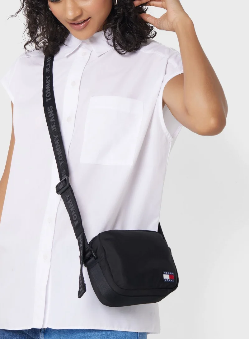 TOMMY JEANS Essential Zip Around Crossbody Bag