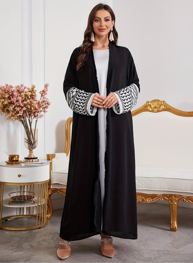 Saraia عباءة سوداء أنيقة بأكمام مزخرفة بنمط هندسي - Image 1