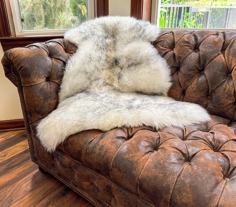 HUAHOO Premium Genuine Sheepskin Rug White Grey Real Australia Sheepskin Natural Luxury Fluffy Lambskin Fur Area Rug Seat Covers for Kids Bedroom Pets Dogs Mat Single Pelt2x 3 Wolf Tip