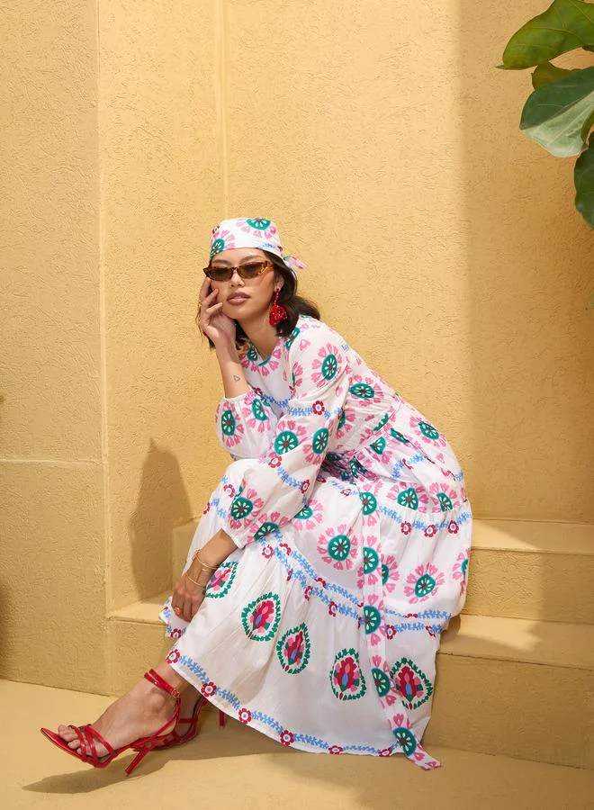 ساسافراس فستان ماكسي دائري بياقة بيضاء مزين بالزهور من ساسافراس