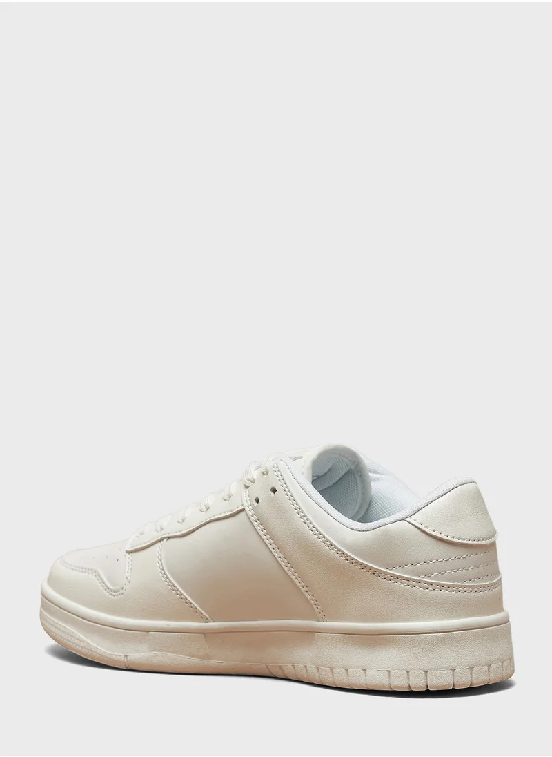 شو اكسبرس Lace Up Low Top Sneakers