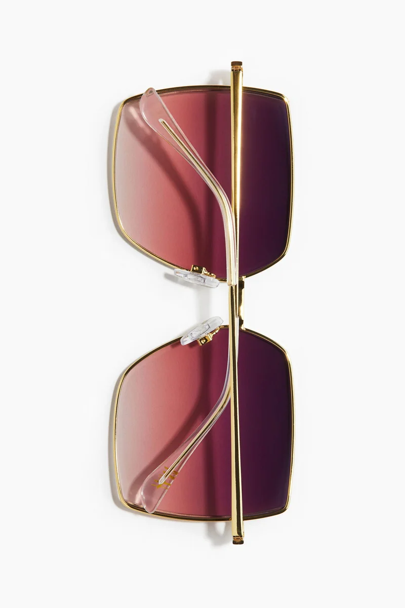 اتش اند ام نظارة شمسية بتصميم مربع