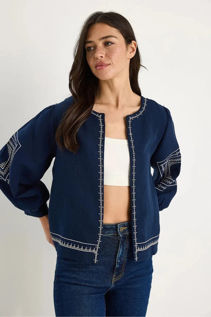 بيانكو لوتشي LUCCI Embroidered Crew Neck Casual Jacket