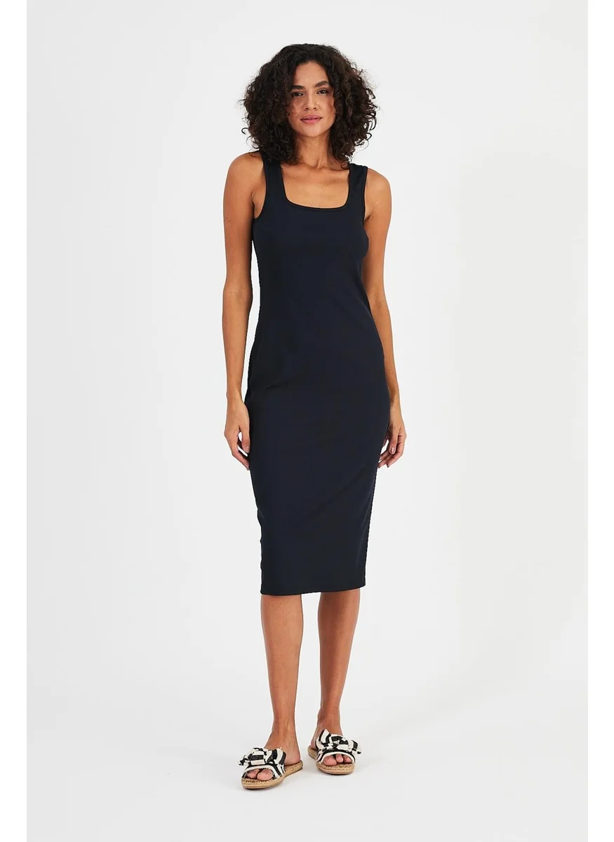 الكسندر جاردي Strappy Square Neck Pencil Dress (B23-00205)