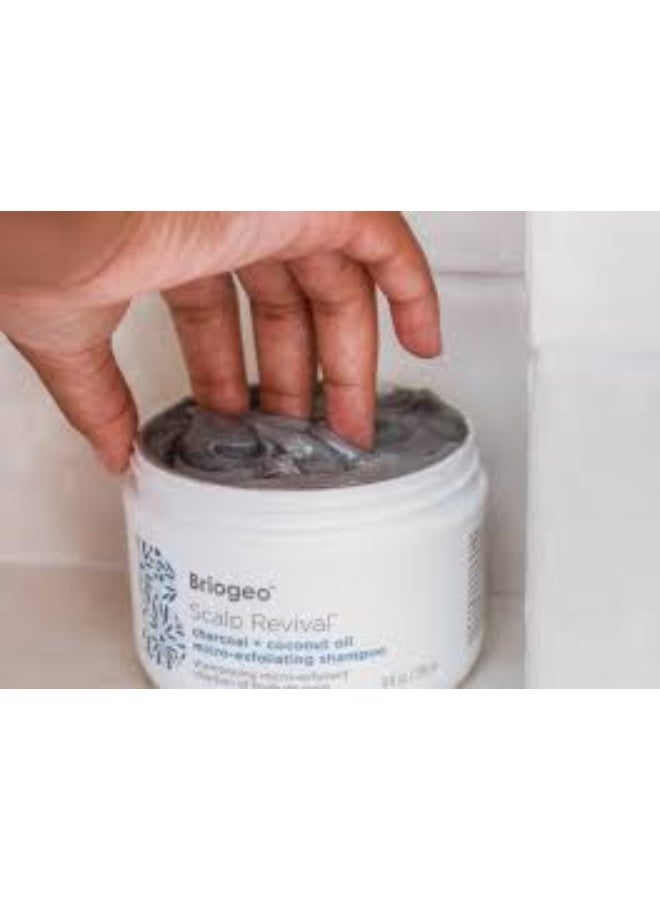 بريوجيو شامبو بريوجيو سكالب ريفايفل™ بالفحم وزيت جوز الهند لتقشير فروة الرأس بدقة متناهية، 236 مل - Image 2