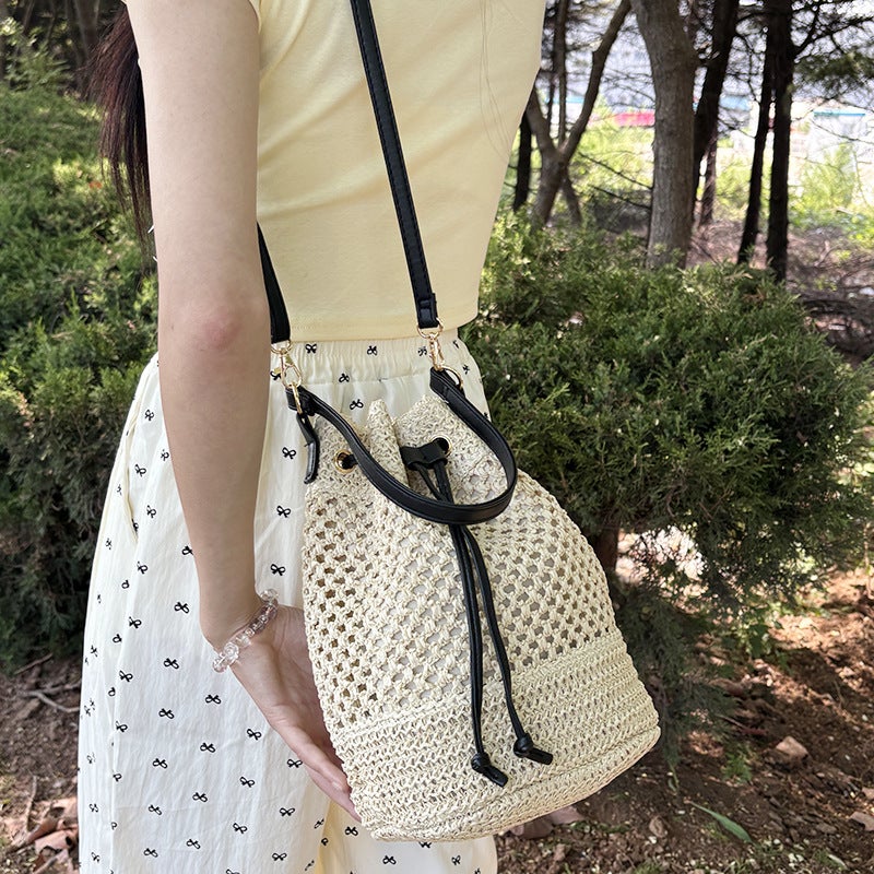 2025 Straw Woven Bag, Large Capacity Women'S Shoulder Bag, Beach Woven Tote Bag, Color-Blocked Edge Crossbody Bucket Bag, New Style - Image 4