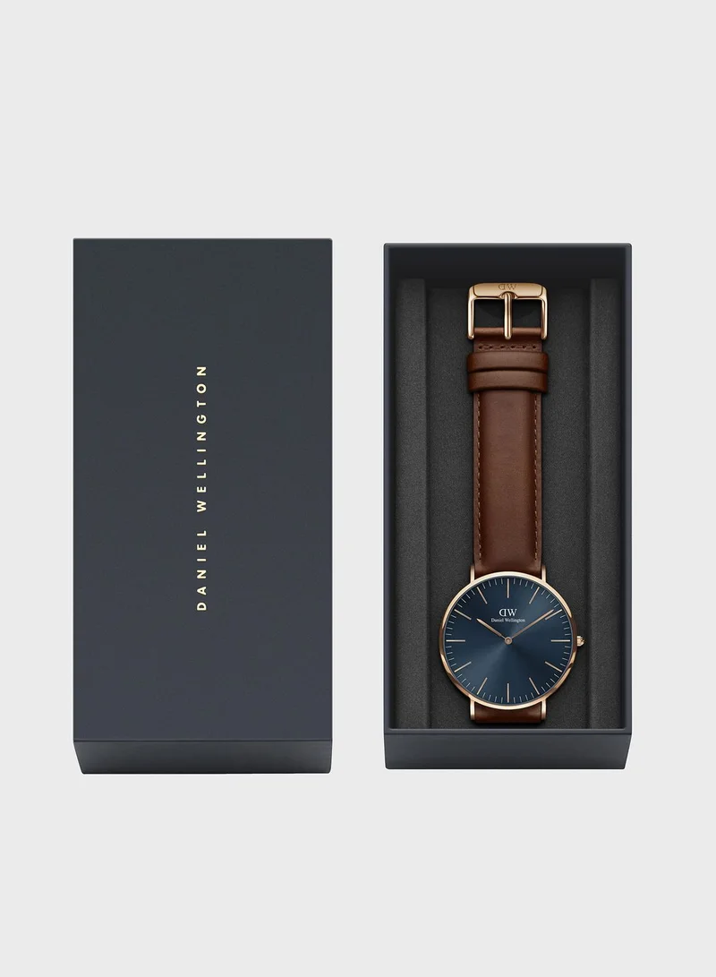 دانيال ولينغتون Classic Leather Strap Analog Watch