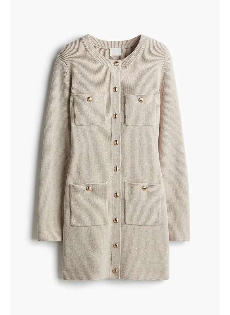 اتش اند ام فستان محبوك بجيوب أمامية