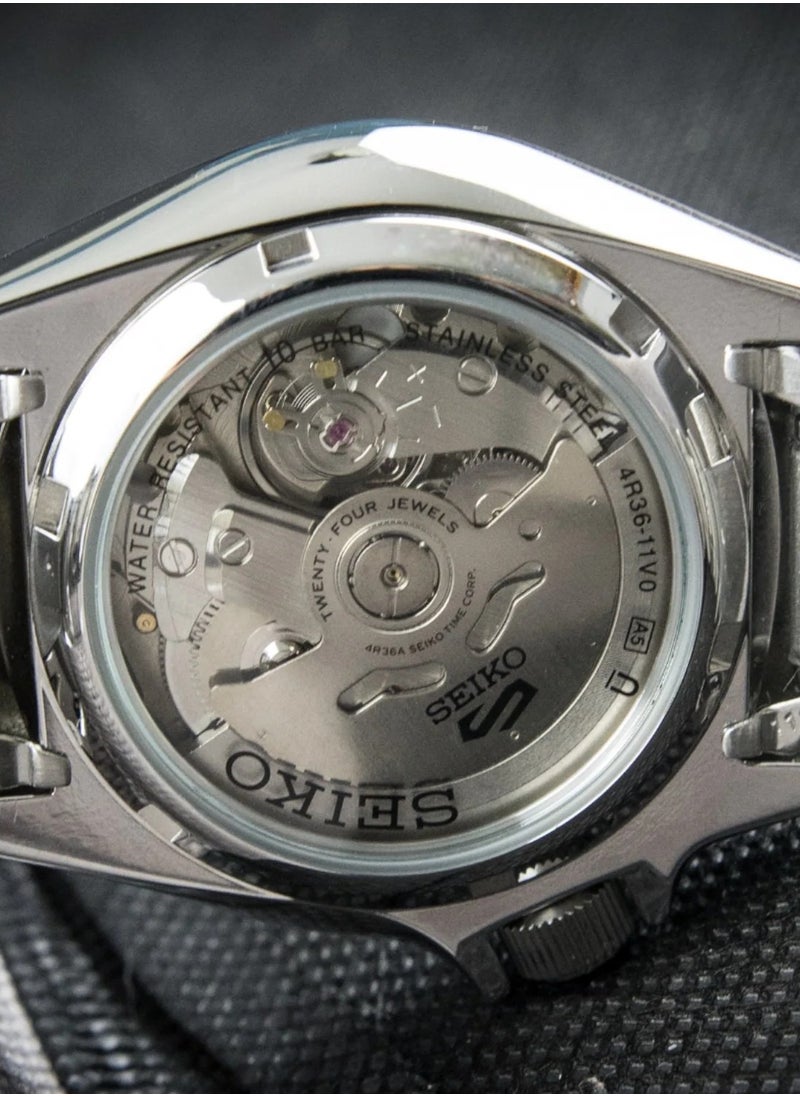 Seiko Seiko SRPH49K1 Rare Green Arabic Dial Automatic Mens Stainlees Steel Watch  - Image 5