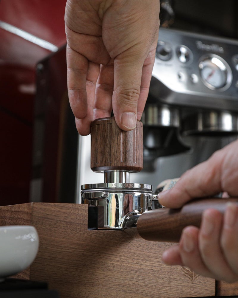 KNODOS Echo Calibrated Espresso Tamper 54mm with Click Feedback, 30lb Spring, Walnut Handle for Breville Portafilters - Image 3