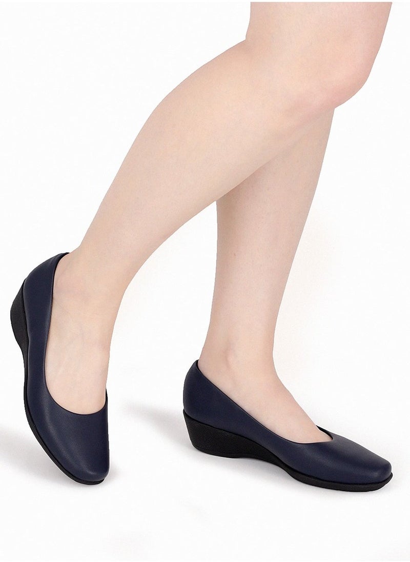 PICCADILLY : BUSINESS COURT WEDGE SHOE HEEL IN NAVY - pzsku/Z64671C0FED8D4D61F103Z/45/_/1734843055/6004e6c4-ce66-4ffc-973c-2d26d4babee5