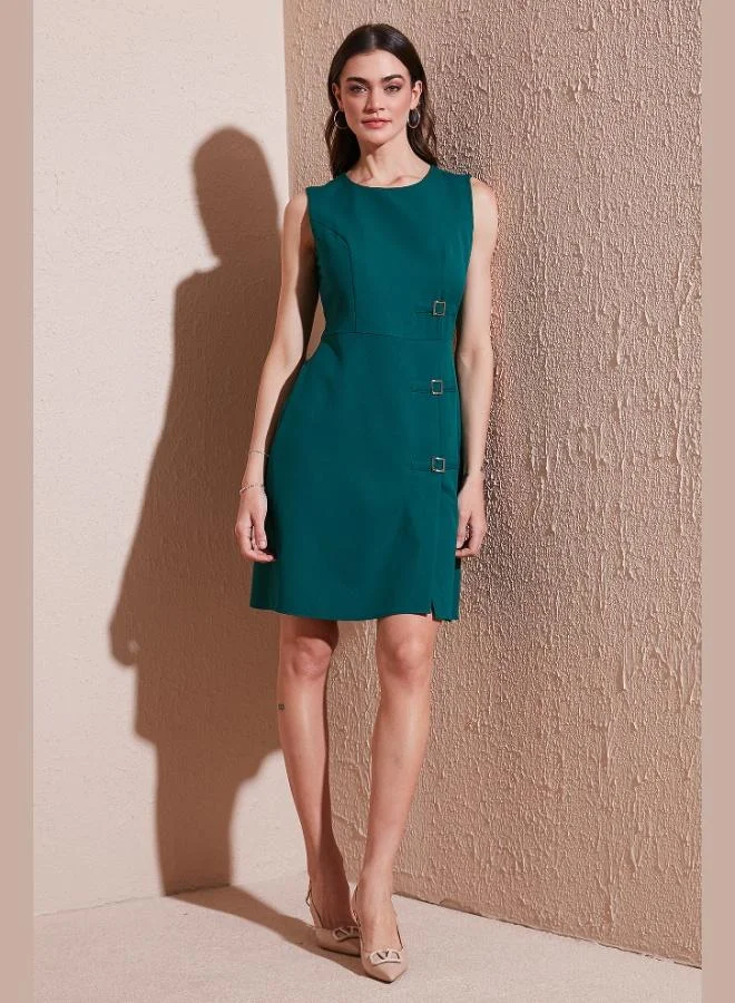 ليلا فستان قصير نسائي بياقة دائرية وحزام