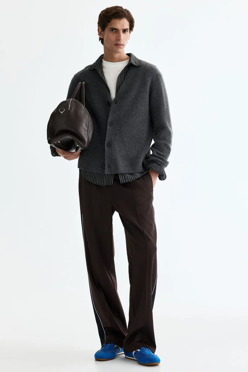 اتش اند ام بنطلون رياضي بقصّة مريحة