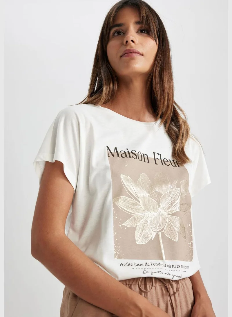 ديفاكتو Woman Batwing Crew Neck Knitted Short Sleeve T-Shirt